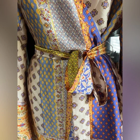 NWT 12th Tribe Silky Short Robe Sleep Bath Cover Up Medium - Picture 5 of 9